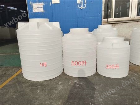 2吨塑料水箱图片，5000斤水塔生产厂家