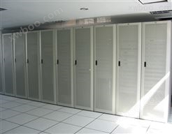 标准宽度服务器机柜