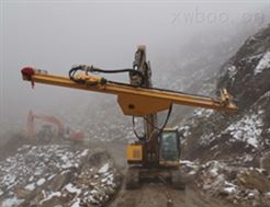 西藏墨脱--冰天雪地的挖改液压凿岩机